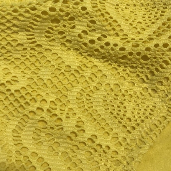 Beautiful material bathing suit - Picture 2 of 3